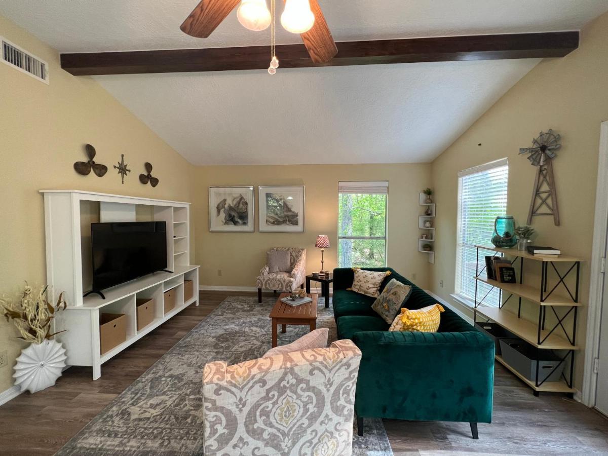 2 Bdrm Treehouse Hideout- Lake Conroe With Boat Ramp Монтгомъри Екстериор снимка