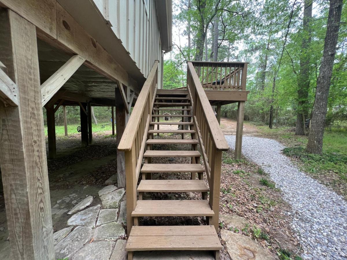 2 Bdrm Treehouse Hideout- Lake Conroe With Boat Ramp Монтгомъри Екстериор снимка