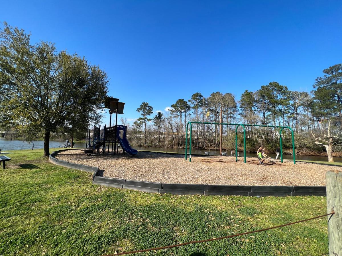 2 Bdrm Treehouse Hideout- Lake Conroe With Boat Ramp Монтгомъри Екстериор снимка